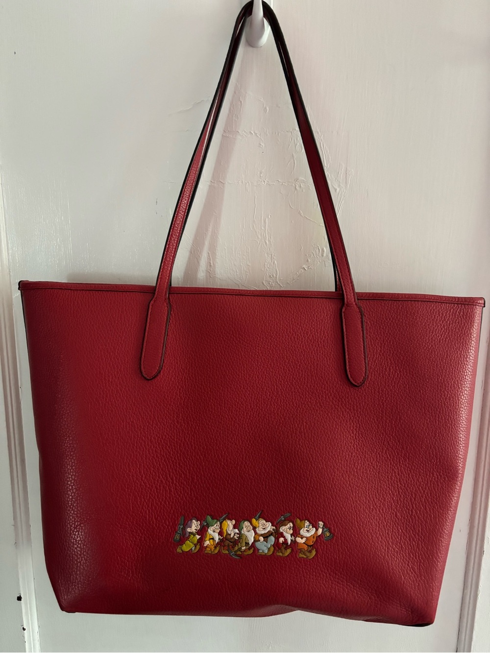 COACH Snow White Red Tote - GUC - Picture 2 of 6